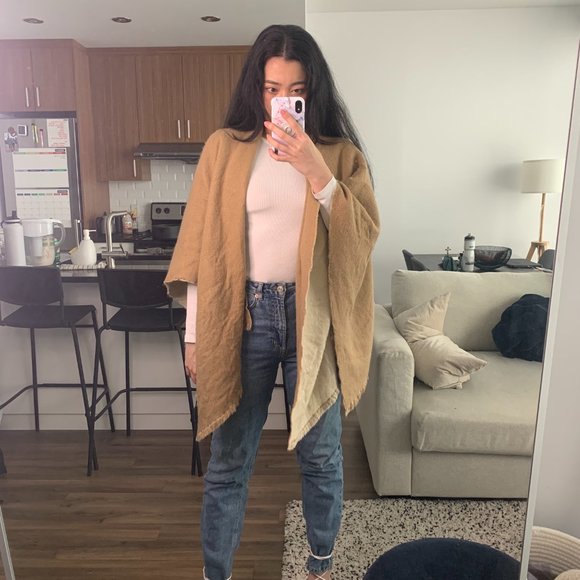 Uniqlo Reversible Blanket Scarf/Shawl - Picture 2 of 4